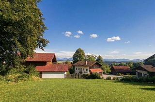 Grundstück zu kaufen in Baderweg, 83530 Schnaitsee, Traumgrundstück im Ortskern: Bergblick, Baumbestand & Genehmigung