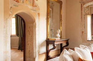 Haus kaufen in 84378 Dietersburg, Hochwertig saniertes Frührenaissance-Schloss in traumhafter Lage mit Kavaliershaus und Schlosspark