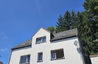 Haus kaufen in 95213 Münchberg, Münchberg - Großfamilienhaus mit Garten in ruhiger Lage - Münchberg-Schlegel