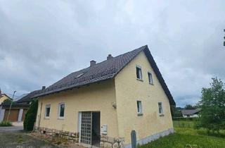 Einfamilienhaus kaufen in 92263 Ebermannsdorf, Ebermannsdorf - Renovierungsbedürftiges Einfamilienhaus