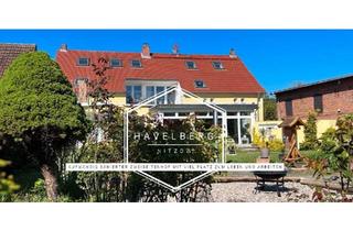 Haus kaufen in 39539 Havelberg, Havelberg - Zweiseiten Hof mit Büroräumen großen Partyraum und schönem Grunds