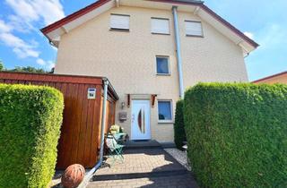 Wohnung kaufen in 33161 Hövelhof, Maisonettewohnung mit eigenem Eingang, Carport & Garten in Hövelhof