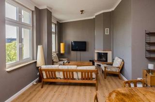 Wohnung kaufen in Gneisenaustraße 100, 10961 Kreuzberg, Lichtdurchflutete Dachgeschosswohnung mit Terrasse nahe Bergmannkiez