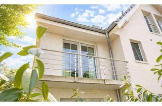 Wohnung kaufen in 12357 Rudow, Bezugsfreie 3-Zimmer Wohnung in Neubau-Stadtvilla mit zwei Terrassen und Garten