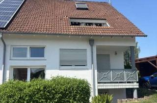 Wohnung kaufen in 72574 Bad Urach, Gepflegte 4,5 Zimmer Maisonette Wohnung mit Blick ins Grüne!