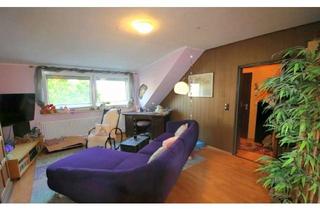 Wohnung kaufen in 42857 Remscheid, Gemütlich, praktisch, bezahlbar – Dachgeschosswohnung mit vielen Extras