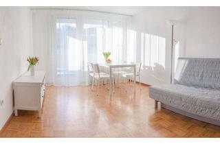 Wohnung kaufen in 81539 Ramersdorf-Perlach, Lichtdurchflutete 2-Zimmer-Wohnung in München-Obergiesing – möbliert vermietet