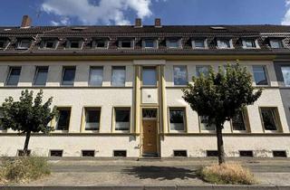 Wohnung mieten in Müller-Brüderlin-Straße 28, 47803 Kempener Feld/Baakeshof, Schöne Zwei-Zimmer-Wohnung mit Altbau-Charme in Krefeld