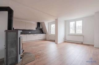 Wohnung mieten in Königsstraße 72, 95028 Innenstadt, Renovierte 4,5-Zimmer-Wohnung