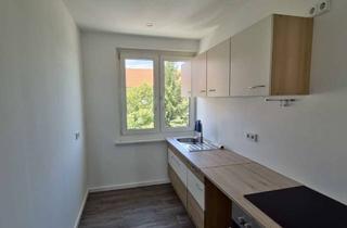 Wohnung mieten in Neue Burgkemnitzer Str. 59, 06774 Friedersdorf, Helle 3- Zimmerwohnung mit Einbauküche, Balkon