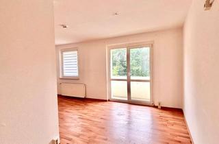 Wohnung mieten in Neuer Friedberg 15, 98527 Suhl, Helle Erdgeschosswohnung, offene Küche, Balkon, Wannenbad