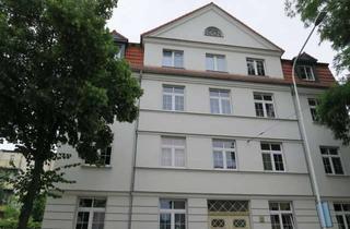 Wohnung mieten in Reilstraße 46, 06114 Giebichenstein, Schöne 4-Zi-Wohnung mit Balkon, Laminat und Wannenbad im Giebichensteinviertel