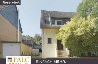 Einfamilienhaus kaufen in 50354 Hürth, Sanierungsobjekt mit Charme – Großes Grundstück, Ausbaureserve & Top-Lage