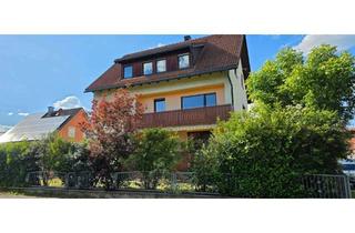 Mehrfamilienhaus kaufen in 96132 Schlüsselfeld, Mehrfamilienhaus mit großem eingezäunten Grundstück