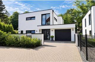 Villa kaufen in 30851 Langenhagen, Elegante Stadtvilla mit Wellnessbereich und Galerie in Langenhagen