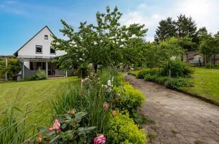 Einfamilienhaus kaufen in Lammersdorfer Straße 17, 54576 Hillesheim, Zentrumsnahes Einfamilienhaus mit parkähnlichem Gartenparadies & PV-Anlage