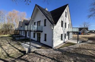 Haus kaufen in Rügen Resort 17, 18586 Middelhagen, Ferienhaus mit 8 WE direkt am Meer