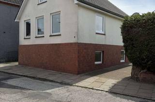 Einfamilienhaus kaufen in 24594 Hohenwestedt, Freistehendes Einfamilienhaus im Zentrum von Hohenwestedt – provisionsfrei