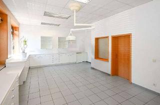 Büro zu mieten in 49082 Osnabrück, Osnabrück-Fledder: Vielseitig nutzbare Praxis-/Bürofläche inklusive Stellplätzen!