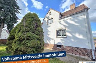 Einfamilienhaus kaufen in 09322 Penig, Großzügiges Einfamilienhaus mit Terrasse, Garten und viel Potenzial in Langenleuba-Oberhain!