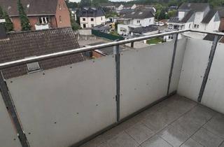 Wohnung mieten in Finkstraße, 47445 Moers, Renovierte 2-Zimmer Wohnung mit Balkon und EBK ab sofort!