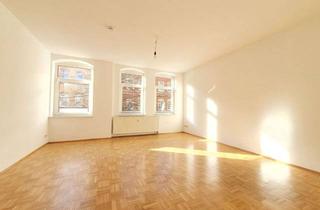 Wohnung mieten in Lassallestraße a.A., 99086 Johannesplatz, Einbauküche, großer Balkon, WG-geeignet! Geräumige 2-Zimmerwohnung in toller Lage!