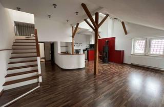 Wohnung mieten in 73268 Erkenbrechtsweiler, Wunderschöne und offene Maisonette-Wohnung mit sichtbaren Holzbalken