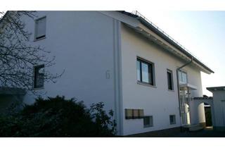 Wohnung mieten in 35641 Schöffengrund, Helle 4-Zimmer-DG-Wohnung mit großem Südbalkon, neuem Bad & Carport in ruhiger Lage