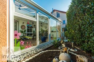 Einfamilienhaus kaufen in 74211 Leingarten, Wohnen mit Stil: Großzügiges Haus mit 6 Zimmern, Wintergarten, Doppelgarage, Kamin & Einliegerwhg!