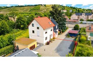 Doppelhaushälfte kaufen in 01445 Radebeul, GROSSZÜGIGES HAUS 2.956 M² GRUNDSTÜCK, GARTEN, GARAGE, ENTWICKLUNGSPOTENZIAL RADEBEUL (VERMIETET)