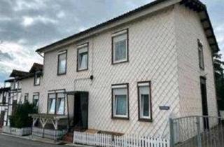 Haus kaufen in 37574 Einbeck, Einbeck - Charmantes Zweifamilienhaus mit großem Grundstück mit Potenzial