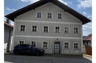 Haus kaufen in 94110 Wegscheid, Wegscheid - Historische Hofstelle Haus mit großem Stadel und viel Potenzial