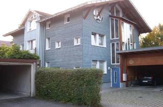 Wohnung kaufen in 71229 Leonberg, Leonberg - 2,5-Zimmer-Wohnung, frei ab 1.8.2026, ca. 73 m² im 5-Familien-Holzhaus, Bj. 1997, zu verkaufenu