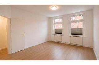 Wohnung kaufen in 23560 Lübeck, Lübeck - Freie sanierte 2-Zimmer-Wohnung in Lübeck - Kronsforder Allee