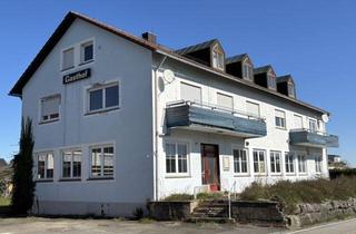 Mehrfamilienhaus kaufen in Uhlandstraße 24, 72189 Vöhringen, Mehrfamilienhaus mit zusätzlichem Grundstück in Vöhringen