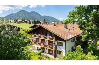 Wohnung kaufen in 83324 Ruhpolding, Mit zwei sonnigen Terrassen: Attraktive 3-Zimmer-Erdgeschosswohnung in Ruhpolding