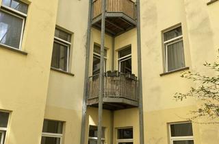 Wohnung kaufen in Rigaerstraße 32, 10247 Friedrichshain, Charmante vermietete Wohnung im Kiez mit Balkon