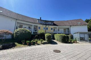 Wohnung kaufen in 74613 Öhringen, Renovierte 2-Zimmer Dachgeschosswohnung mit Terrasse und Stellplatz