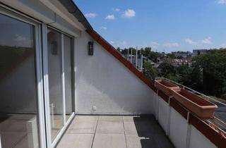 Wohnung kaufen in 64289 Darmstadt, Modern renovierte 2-Zimmer-Dachgeschosswohnung im beliebten Johannesviertel in Darmstadt
