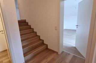 Wohnung mieten in Im Grund 18, 97080 Oberdürrbach, Wohnen auf 2 Etagen: Sanierte 3-Zimmer-Maisonette-Wohnung