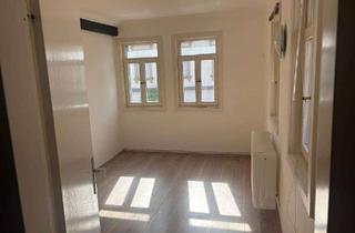 Wohnung mieten in Hugenottenstrasse 104, 61381 Friedrichsdorf, 3 Zimmer DG Wohnung in denkmalgeschütztem Fachwerkhaus