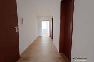 Wohnung mieten in Friedrich-Ebert-Straße, 06366 Köthen, Helle 2-Raum-Wohnung im 1. OG mit Balkon, Badewanne & Gartenmitbenutzung