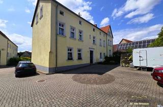 Wohnung mieten in Kitzendorfer Platz, 06796 Brehna, Helle 3-Raum-Dachgeschosswohnung mit Charme & offener Wohnküche!