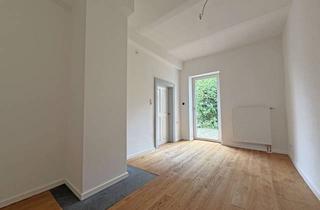 Wohnung mieten in Amelungenstraße 17, 96129 Strullendorf, Renovierte Altbauwohnung mit hohen Decken