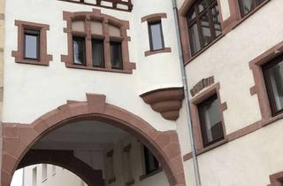 Wohnung mieten in Rheinstraße 52, 67547 Innenstadt, Wohnen in einer Brücke, zentral gelegene 3-Zimmer Wohnung
