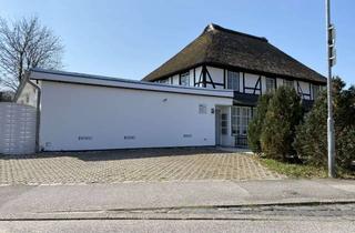 Wohnung mieten in Waldstraße 47b, 23568 St. Gertrud, Stilvolle, geräumige und gepflegte 1-Zimmer-Erdgeschosswohnung mit Balkon und Einbauküche in Lübeck