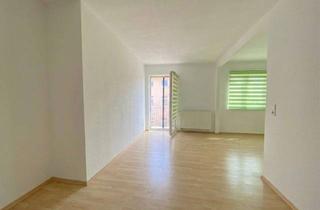 Wohnung mieten in Karl-Marx-Straße 25, 04668 Grimma, Schöne große 1-Raumwohnung mit Einbauküche, Balkon und Stellplatz in Grimma
