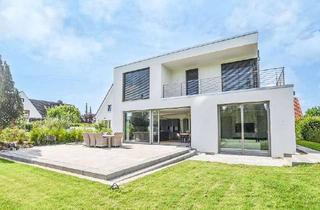 Villa kaufen in 23562 St. Jürgen, Imposante Architektenvilla in bevorzugter Wohnlage von St. Jürgen, fußläufig zu Wakenitz und UKSH!