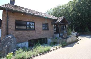 Einfamilienhaus kaufen in 46499 Hamminkeln, Substanz und Perspektive: Einfamilienhaus mit Einliegerwohnung in Hamminkeln-Brünen...