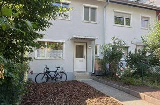 Reihenhaus kaufen in Fohrenbühlerstraße 103, 71067 Sindelfingen, Charmantes Reihenhaus mit ausgebautem Dachboden und schönem Außenbereich - zzgl. Garage